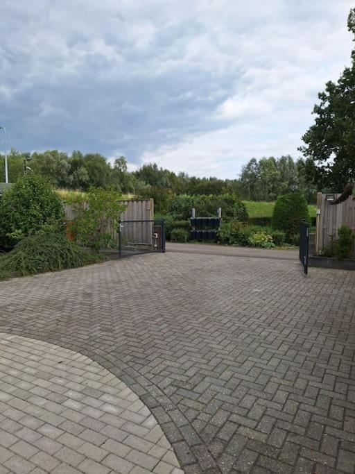 Family Wellness Lodge 4 Personen Zuid-Holland! Ooltgensplaat Екстер'єр фото